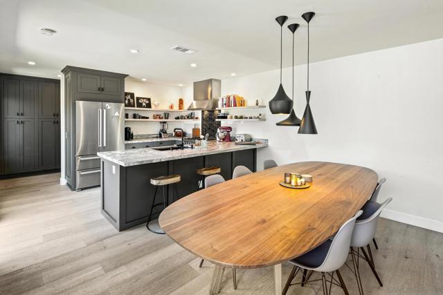 5341 Linda Way, La Jolla CA: https://media.crmls.org/mediaz/91d919f8-05b5-47af-8fca-148044868f59.jpg