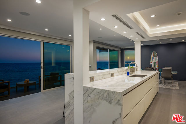 19640 Pacific Coast Highway, Malibu CA: https://media.crmls.org/mediaz/91d93a99-8776-4fdd-a544-6d083b6c4c42.jpg