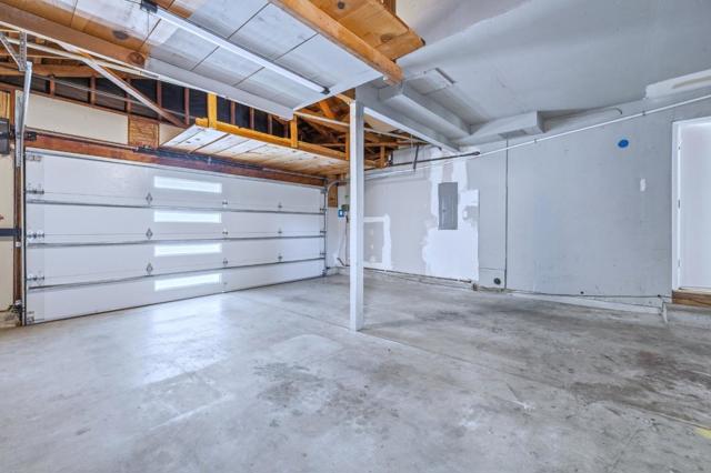 Image 37 of 56 For 2524 Sun Mor Avenue