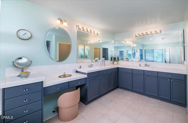 29065 Madrid Place, Castaic CA: https://media.crmls.org/mediaz/91d9719d-97f1-4fcc-835c-51125ec3b10e.jpg