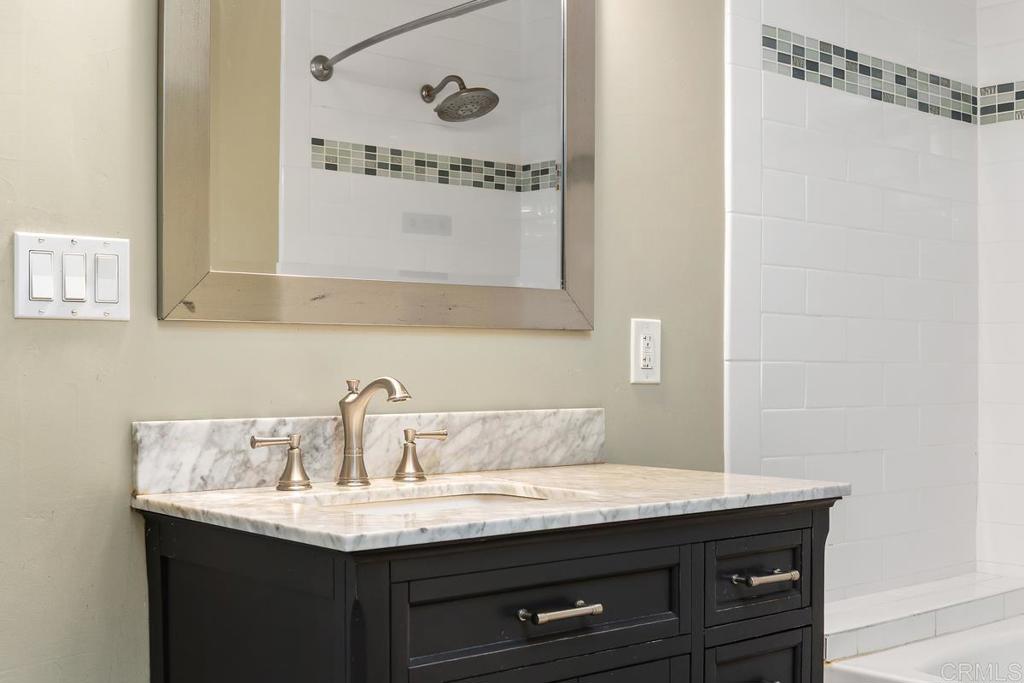 714 Ditmar Street - photo 13