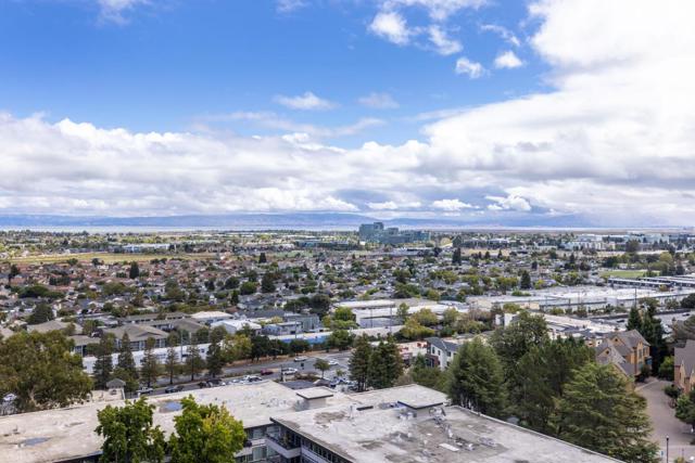 400 Davey Glen Road, Belmont CA: https://media.crmls.org/mediaz/91da3489-7139-4f74-8e7f-a52699892e5e.jpg