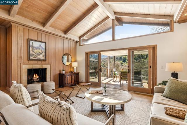 2160 Ridgewood Rd, Alamo CA: https://media.crmls.org/mediaz/91db0909-cf34-4652-b68c-1f0299a5df0f.jpg