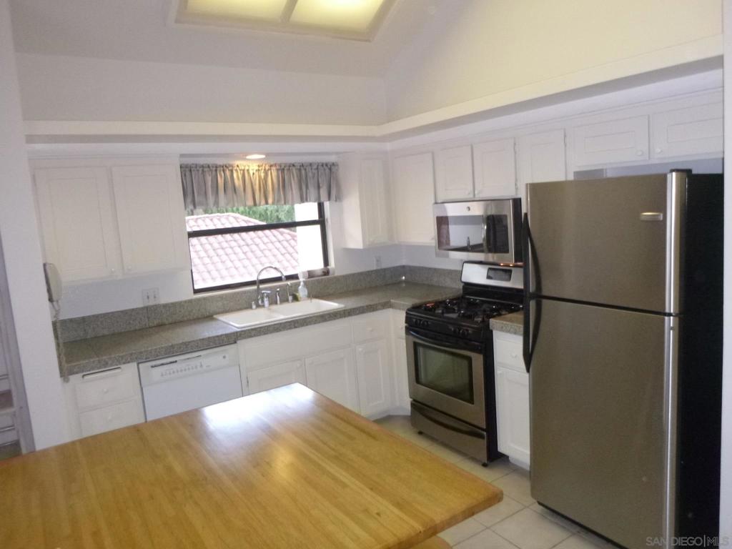 16120 Avenida Venusto - photo 3