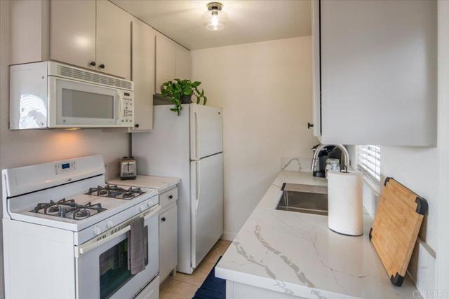 2604 06 Juan Street, San Diego CA: https://media.crmls.org/mediaz/91db451b-e6a7-4bba-aecf-9507a8d4605e.jpg