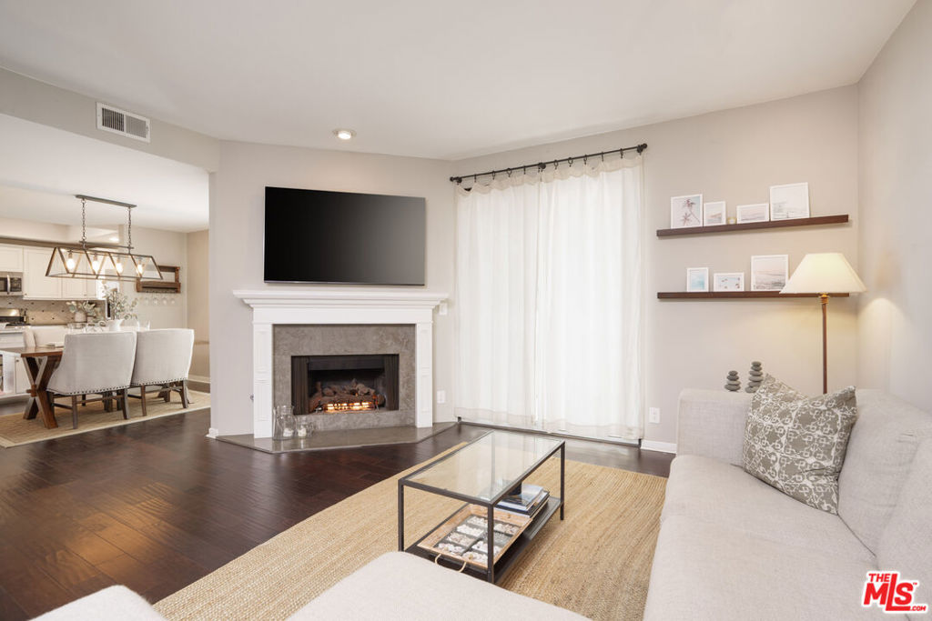 11954 Mayfield Avenue #6
