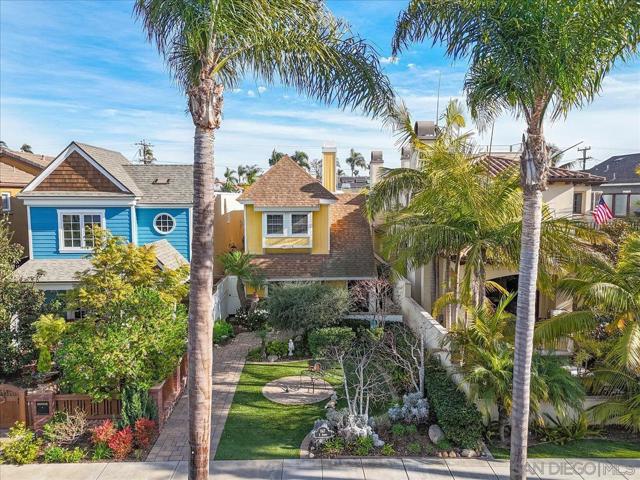 847 B Ave, Coronado, California 92118, 2 Bedrooms Bedrooms, ,2 BathroomsBathrooms,Single Family Residence,For Sale,B Ave,250017053SD