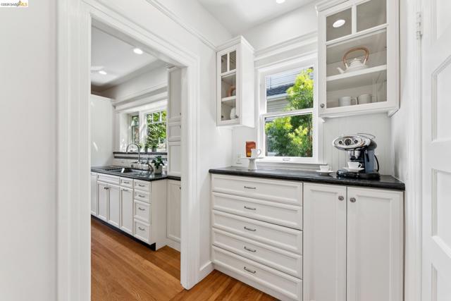 Image 16 of 60 For 2035 Francisco St