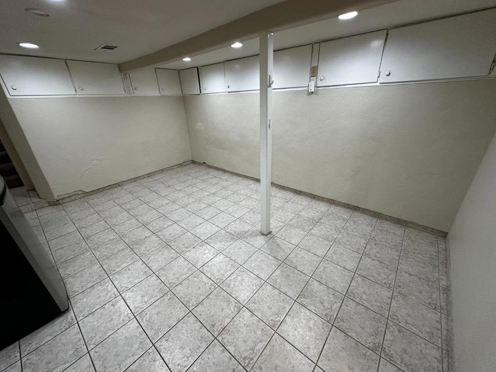 https://media.crmls.org/mediaz/91de7564-e63d-453d-84dd-fcd9c846e90b.jpg?preset=X-Large