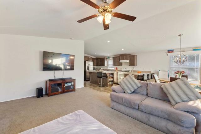 33615 Orange Street, Wildomar CA: https://media.crmls.org/mediaz/91de7bf2-c6a6-4aa3-a176-ba1b9db23c47.jpg