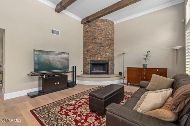 2427 Springbrook Street, Thousand Oaks CA: https://media.crmls.org/mediaz/91de9b19-73a4-496e-b7eb-3d336a85cb14.jpg