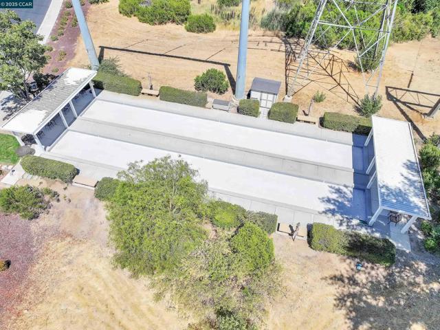 1820 Mariposa Way, Brentwood CA: https://media.crmls.org/mediaz/91dee3cf-4040-4a05-84ba-189130253277.jpg