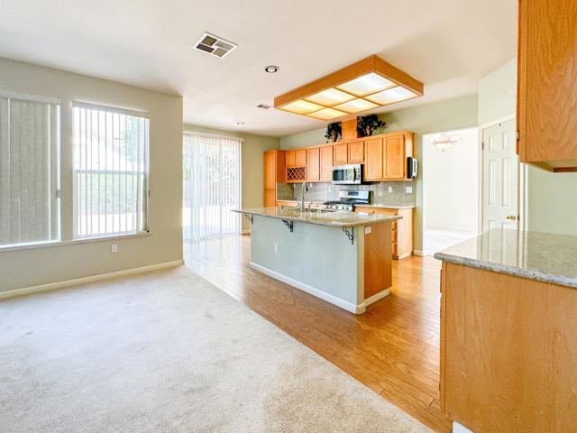 4305 Calsite Court, Antioch CA: https://media.crmls.org/mediaz/91df3e3a-07ac-4891-b7c9-97605c528e5b.jpg