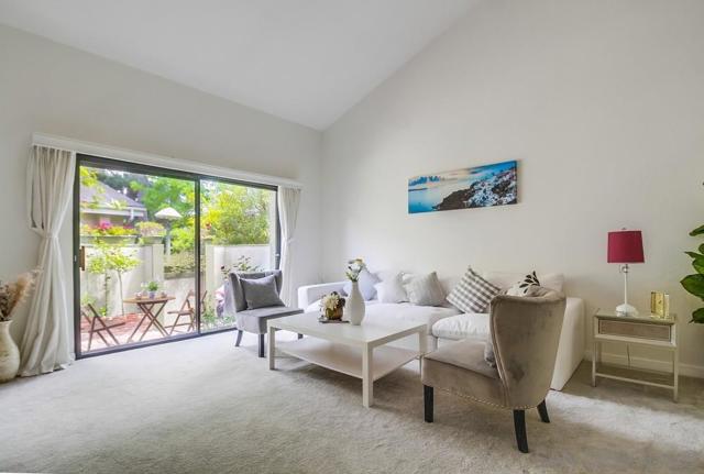 3319 Caminito Eastbluff, La Jolla CA: https://media.crmls.org/mediaz/91df9e17-f7ee-4d7a-ad60-2a3faa1a269a.jpg