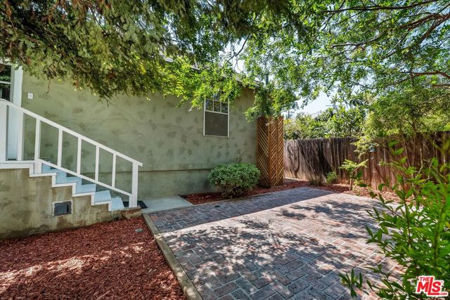 1404 N Hoover Street, Los Angeles CA: https://media.crmls.org/mediaz/91e05858-3673-4a6d-996a-6f90d7d72a1c.jpg