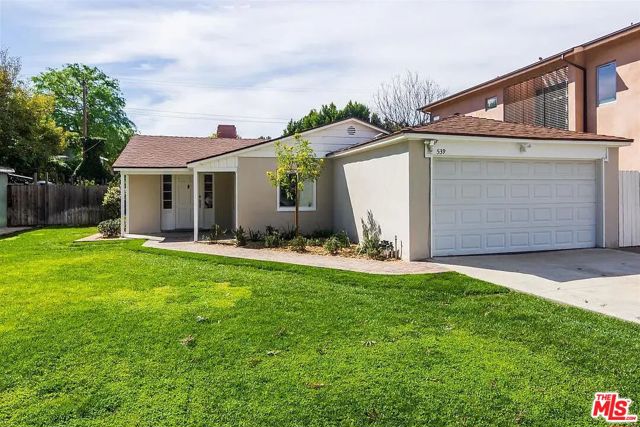 539 S Parish Place, Burbank CA: https://media.crmls.org/mediaz/91e0e6a8-7513-4a0a-8283-2a9c0ad219dd.jpg