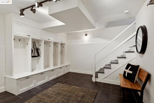 412 Scenic Avenue, Piedmont CA: https://media.crmls.org/mediaz/91e1c6e6-5d14-4f7c-b08a-f62465537d34.jpg