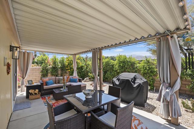 73450 Country Club Drive, Palm Desert CA: https://media.crmls.org/mediaz/91e1d508-b395-49aa-b15d-c2d7237d9a61.jpg