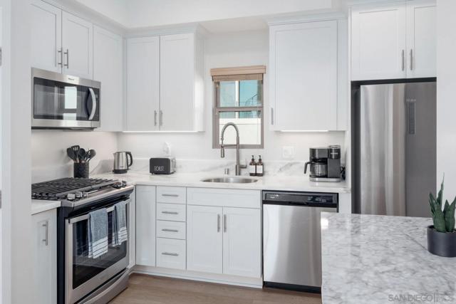 851 53 Sapphire, San Diego CA: https://media.crmls.org/mediaz/91e1fc80-67de-461e-b060-23332f9353b1.jpg