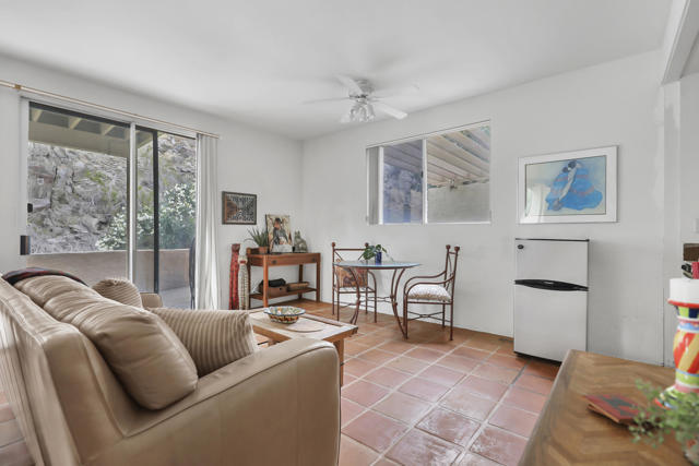 Image 4 of 30 For 78225 Cortez Lane 185