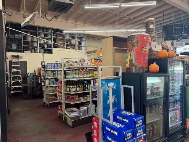 3876 3876 El Camino Real, Palo Alto CA: https://media.crmls.org/mediaz/91e34a9e-b464-4443-8614-b2445a29391d.jpg