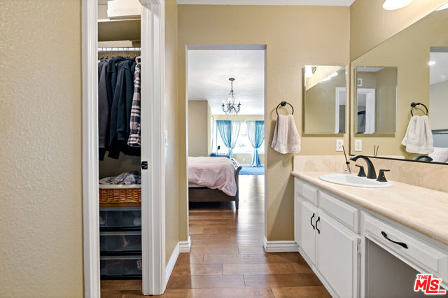 683 Triunfo Canyon Road, Westlake Village CA: https://media.crmls.org/mediaz/91e42f91-91ad-4b0e-b94b-9a4e2b99b971.jpg