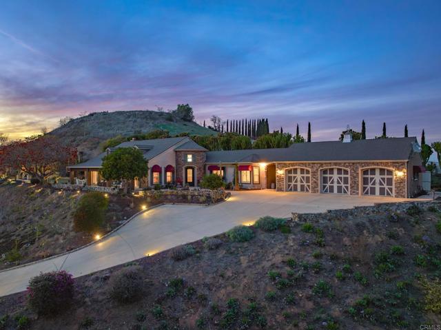 30419 Canyon Estates Road, Vista CA: https://media.crmls.org/mediaz/91e44eed-99ab-4618-9a2c-c18d4f1a678a.jpg