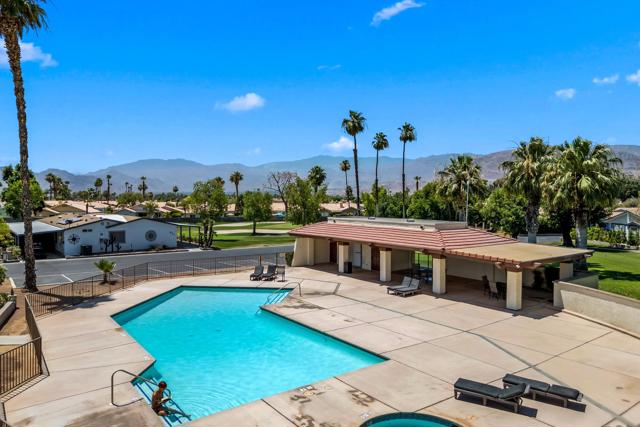 39231 Hidden Water Place, Palm Desert CA: https://media.crmls.org/mediaz/91e48448-f587-42f4-ac01-6446f02eebe9.jpg