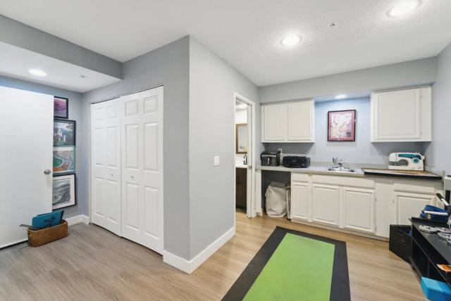 2149 Junction Avenue, Mountain View CA: https://media.crmls.org/mediaz/91e49eb2-6c17-4838-8c33-92510defa71b.jpg