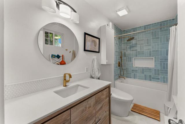 Detail Gallery Image 8 of 21 For 1738 33rd St, San Diego,  CA 92102 - 2 Beds | 1/1 Baths