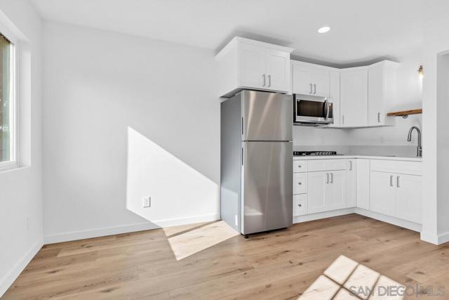 4922 Muir Ave, San Diego CA: https://media.crmls.org/mediaz/91e698a1-8e9b-4c4e-8571-709f22f05e4f.jpg