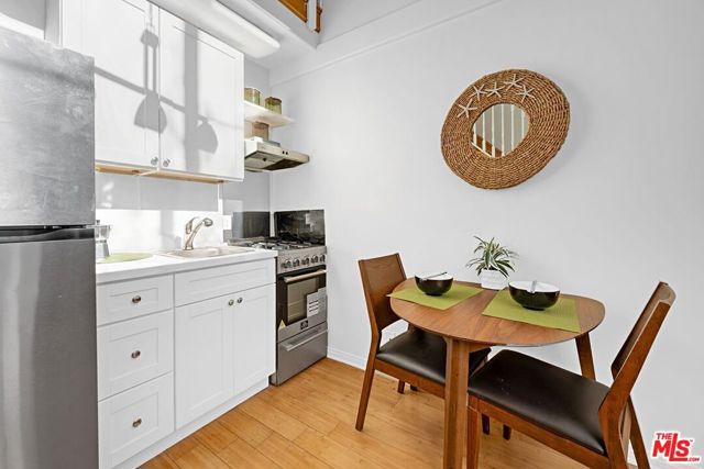 121 Strand Street, 13 photo 9
