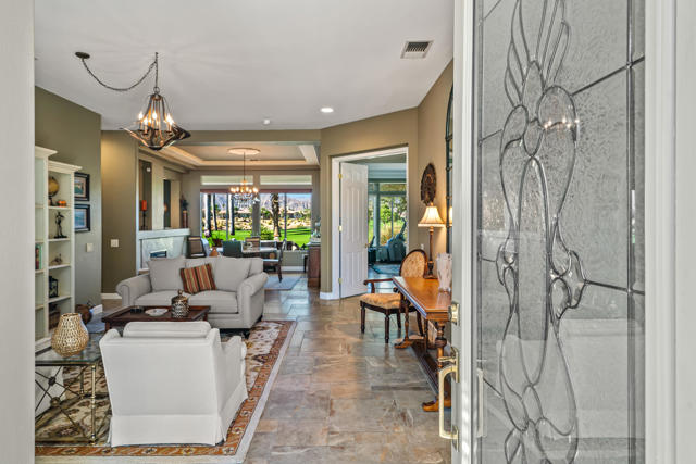 44327 Royal Lytham Drive, Indio CA: https://media.crmls.org/mediaz/91e6de9b-4e3a-4cd8-8653-6bfaa6a18d46.jpg