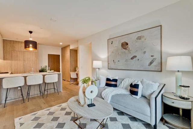 815 Tennessee Street, San Francisco CA: https://media.crmls.org/mediaz/91e73e8c-d188-458c-b4c7-1979f756d0ba.jpg