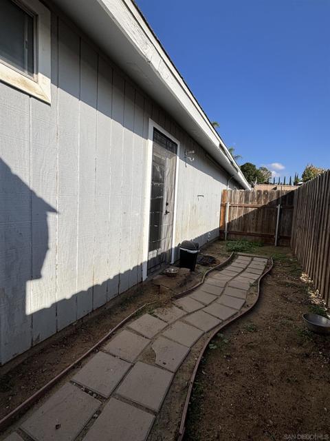 8209 8211 Jema Way, Lakeside CA: https://media.crmls.org/mediaz/91e88501-73cc-4a9c-a218-e2d8f0a4383d.jpg