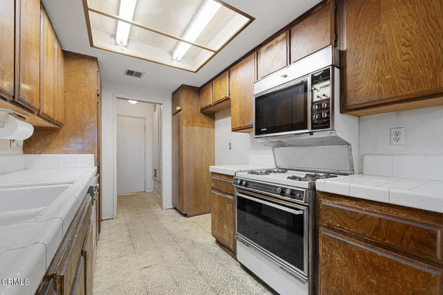 Image 11 of 24 For 1814 Garvey Avenue D