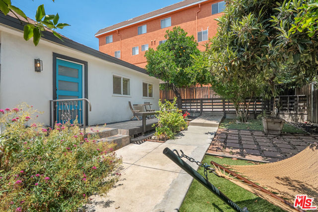 3501 N Figueroa Street, Los Angeles CA: https://media.crmls.org/mediaz/91e96106-97a2-4ff8-bb99-9bb09b158497.jpg
