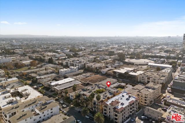 1225 Armacost Avenue, Los Angeles CA: https://media.crmls.org/mediaz/91ea1103-746e-4f65-bb71-35c890ccee17.jpg