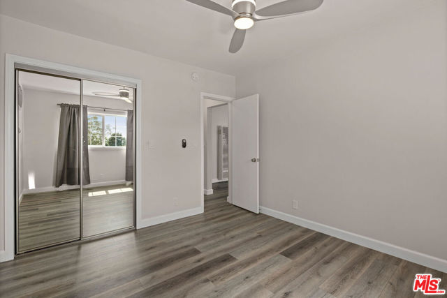 1330 S Barrington Avenue, Los Angeles CA: https://media.crmls.org/mediaz/91ea1e4f-a2ee-4996-b874-5a8fc29f851f.jpg