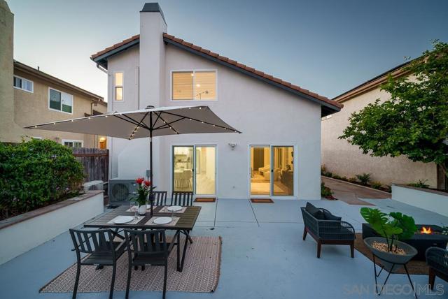 11289 Silver Buckle Way, San Diego CA: https://media.crmls.org/mediaz/91ea6ee0-059f-4a20-ba43-e25c37dda030.jpg