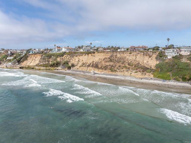 744 Adelaide Circle, Encinitas CA: https://media.crmls.org/mediaz/91ec36e0-126c-4d1d-9cfd-a84b15042fff.jpg