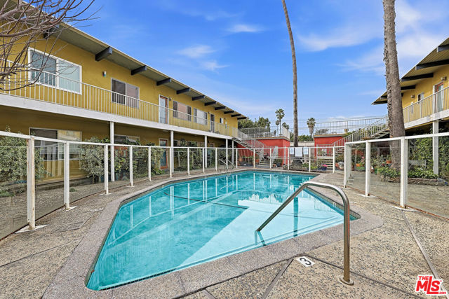 2329 Kansas Avenue, Santa Monica CA: https://media.crmls.org/mediaz/91ec7325-45c6-42d3-ae72-f7c1d0e99a9b.jpg