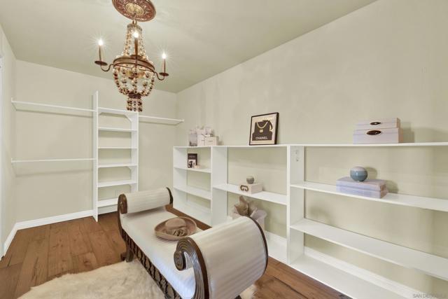12206 Fairway Pointe Row, San Diego CA: https://media.crmls.org/mediaz/91ecd3ca-9aed-4ba8-a5ff-2d9ace5af7bc.jpg