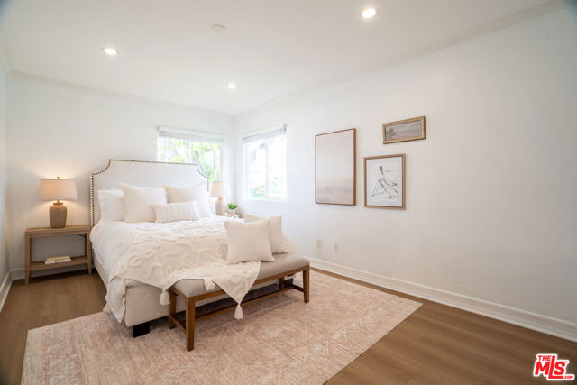 4476 Calhoun Avenue, Sherman Oaks CA: https://media.crmls.org/mediaz/91ecec9b-c991-4724-9086-fbf30cdd8608.jpg