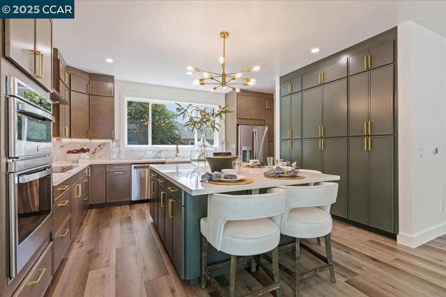 158 Pulido Rd, Danville CA: https://media.crmls.org/mediaz/91ed2691-86fb-4f2e-8d4a-3f3b6ab30688.jpg