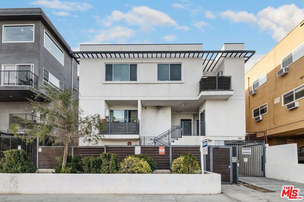 1183 CRENSHAW Boulevard #201