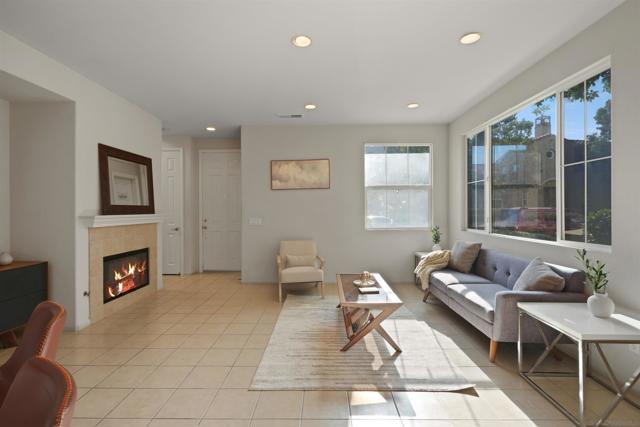 1445 Caminito Sicilia, Chula Vista CA: https://media.crmls.org/mediaz/91edb96f-c8e0-4070-bd23-9130c867d3ff.jpg