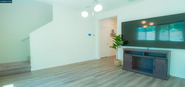 3805 Havengate Way, Sacramento CA: https://media.crmls.org/mediaz/91eddff7-a827-49c1-9284-8728a278af29.jpg