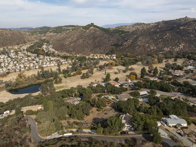 29531 Gordon Hill Road, Valley Center CA: https://media.crmls.org/mediaz/91edf788-f31f-4513-aad3-8c48223082ef.jpg