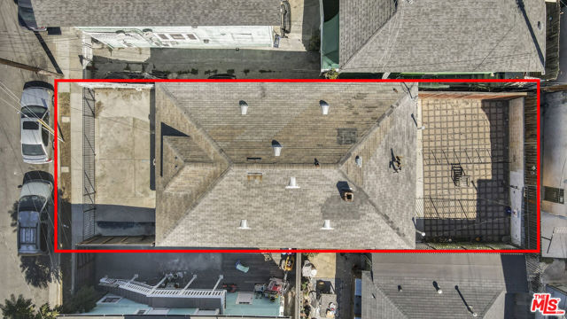 306 N Bixel Street, Los Angeles CA: https://media.crmls.org/mediaz/91ee0941-e9a0-4f6a-8dcb-b30131edcd77.jpg